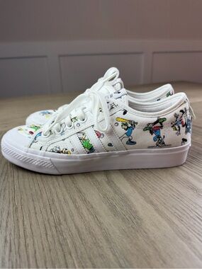 Disney x Adidas Nizza "Sport Goofy Pack" white sneakers. Men’s size 6